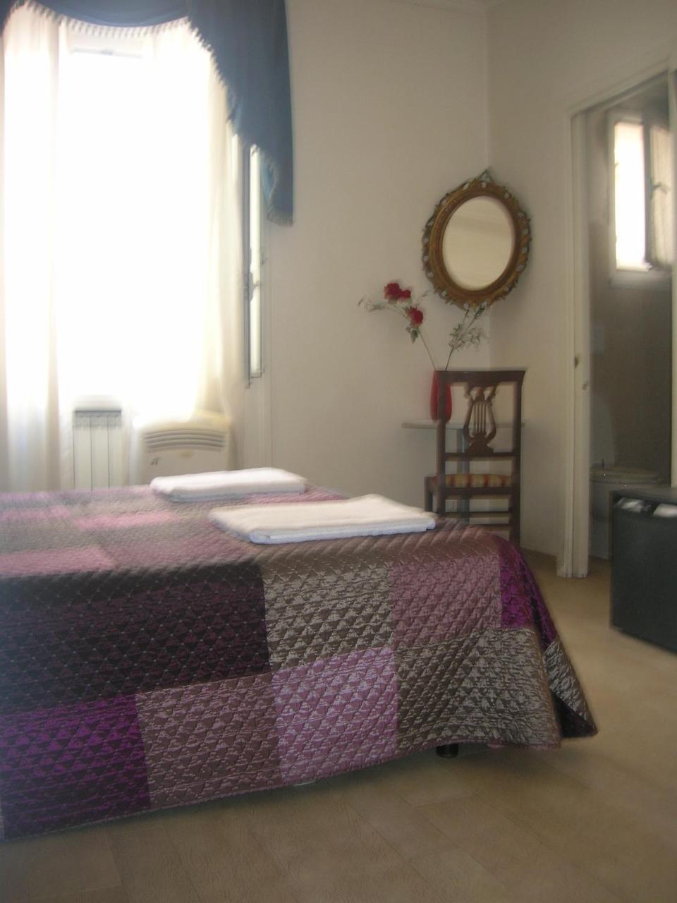 Light Inn Affittacamere Rome Buitenkant foto